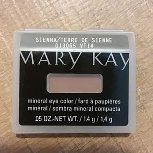 NWT Mary Kay sienna mat eye shadow